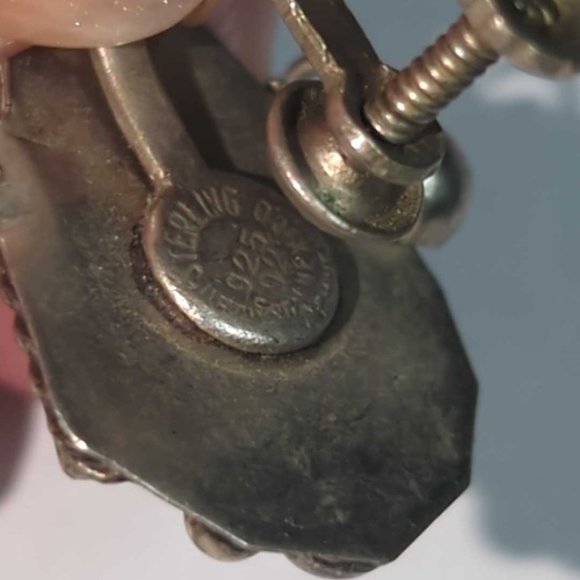 Vintage Abelone shell face sterling silver screw back earrings - Picture 2 of 5